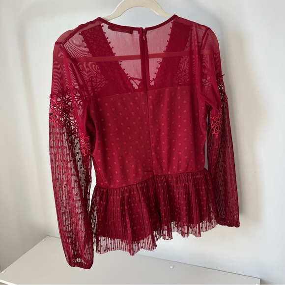 🩷BKE BOUTIQUE SHIRT RED LONG SLEEVE MESH PLEATED TULLE LACE UP SIZE SMALL - Picture 3 of 14